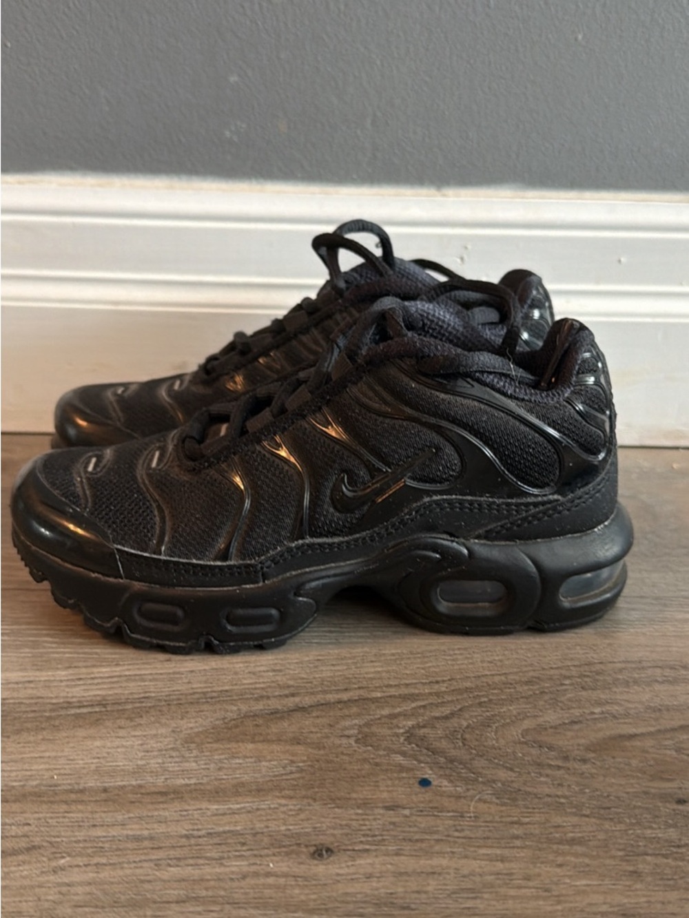 Nike Black TN Air Max Plus Sneakers